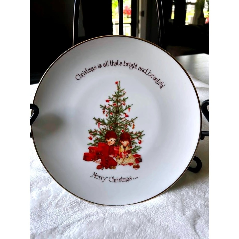 Vintage 1975 Holly Hobbie Commemorative Edition‎ Christmas Holiday Plate